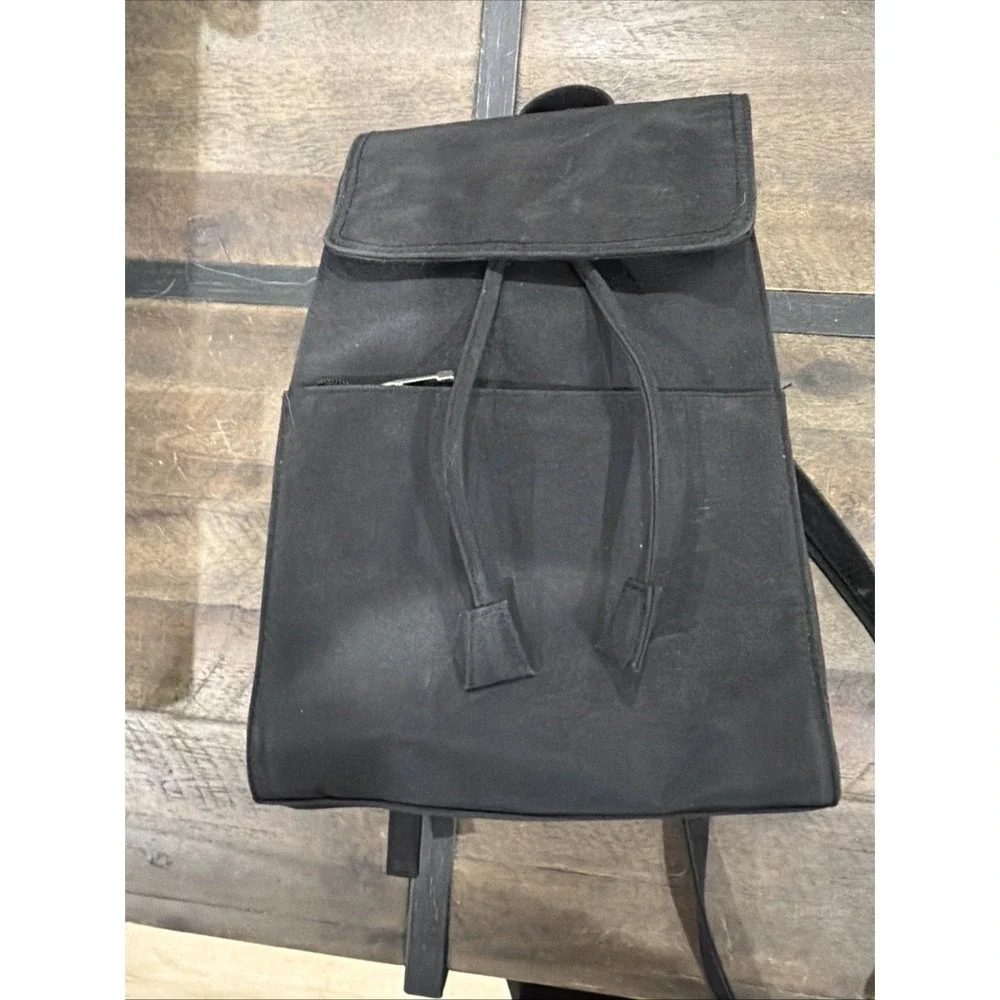 Cherokee Nylon Convertible Backpack‎ or Sling Bag With Zipper Strap small